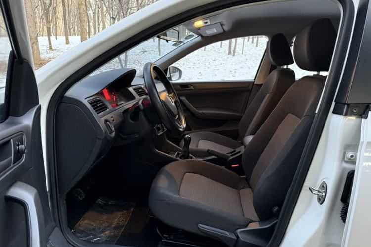 Used Volkswagen Santana 2019 1.5L Manual Fashion Edition China VI Standard
