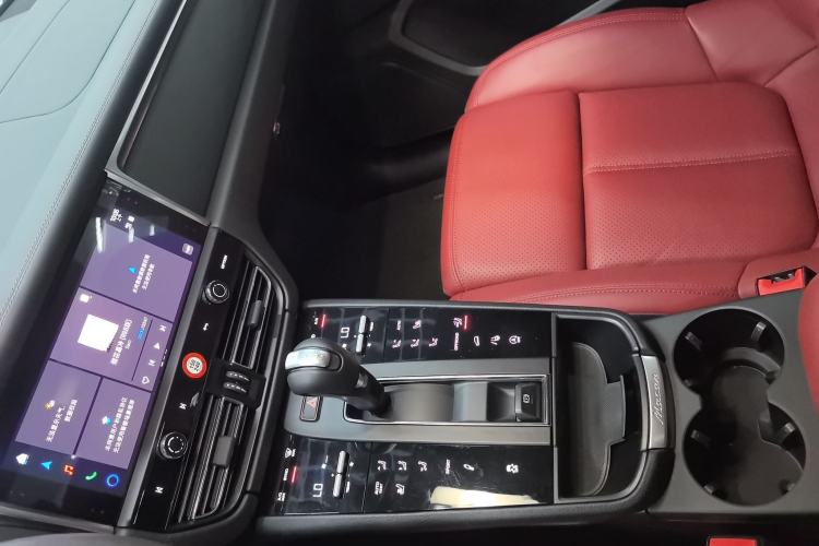 Used Porsche Macan 2024 Macan 2.0T