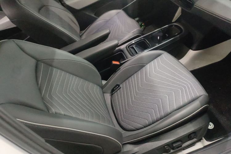 Used Volkswagen ID.3 2025 Smart Model Outstanding Oxygen Edition
