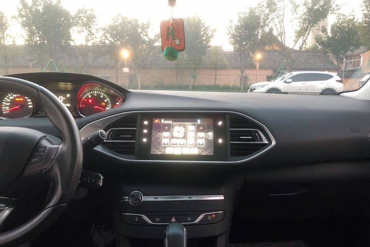 Used Peugeot 308S 2015 1.2T Automatic Jingchi Edition
