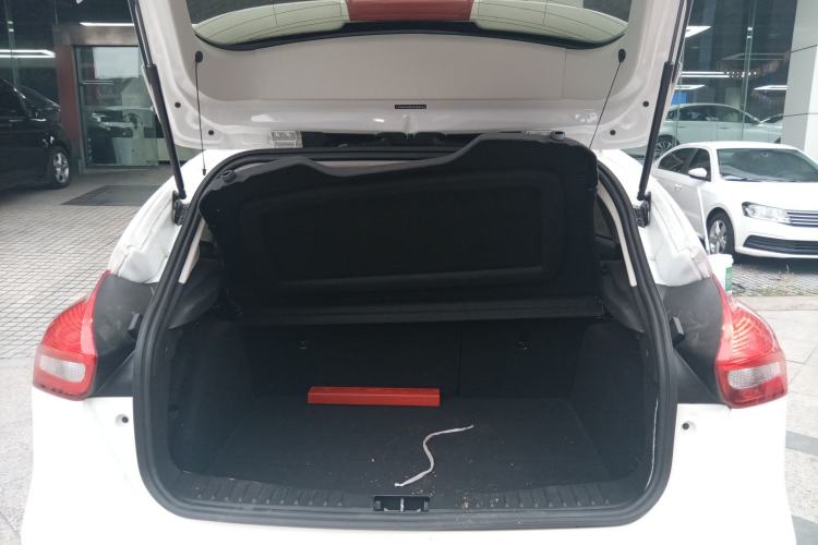 Used Ford Focus 2017 Hatchback EcoBoost 125 Automatic - Ultra-Powerful Style Edition with Smart Drive Features