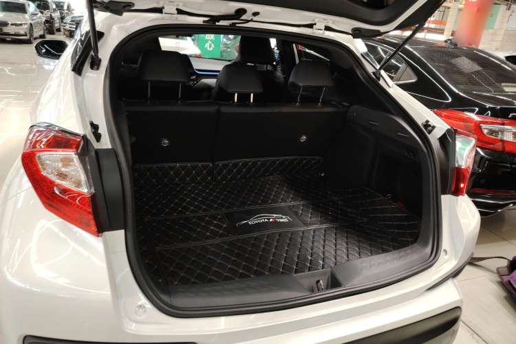 Used Toyota IZOA 2018 2.0L Yichi Edition China V Standard
