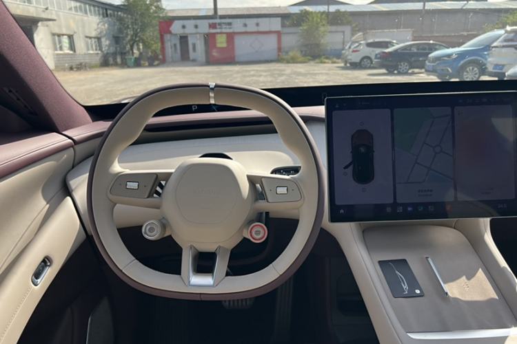 Used  YU7 2025 Ultra-Long Range Rear-Wheel Drive Version
