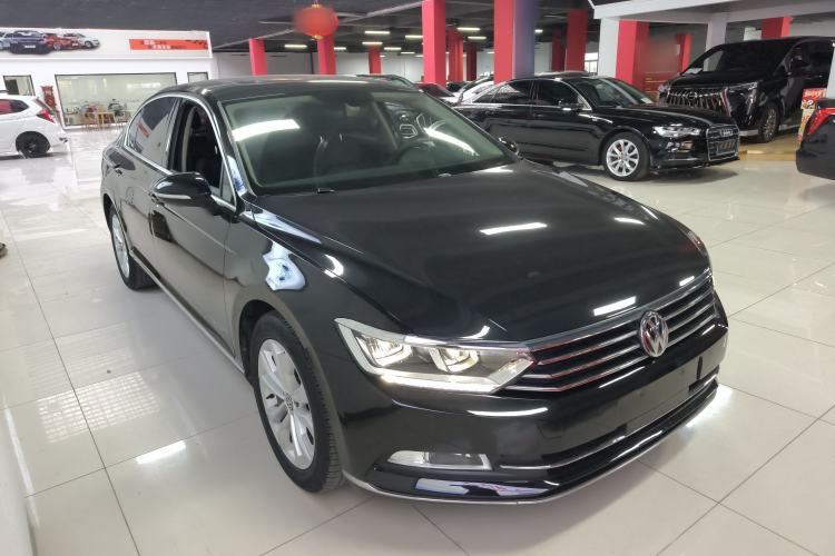 Used Volkswagen Magotan 2018 Facelift 330TSI DSG Luxury Model

