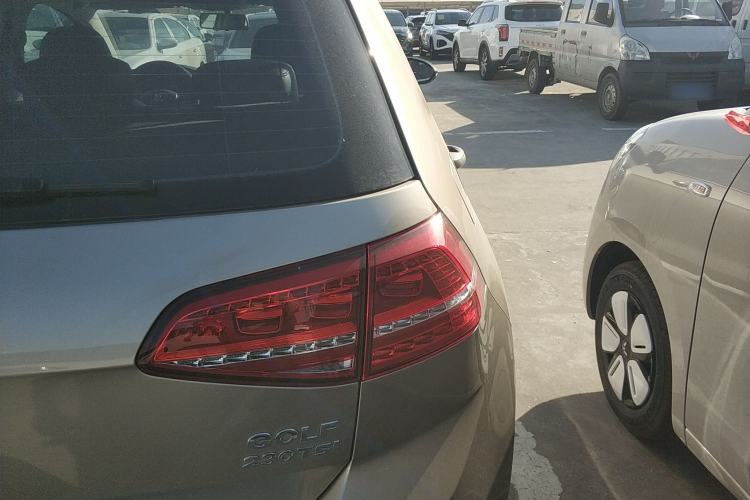 Used Volkswagen Golf 2016 230TSI Automatic Comfort Version
