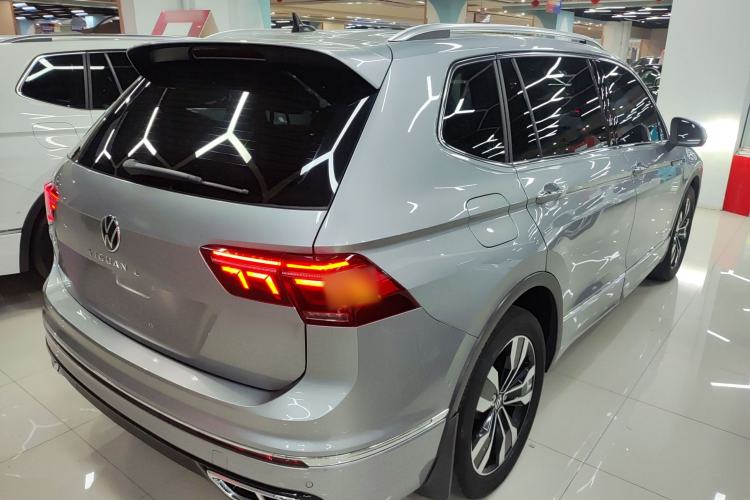 Used Volkswagen Tiguan L 2022 330TSI Automatic Two-Wheel Drive R-Line Flagship Edition
