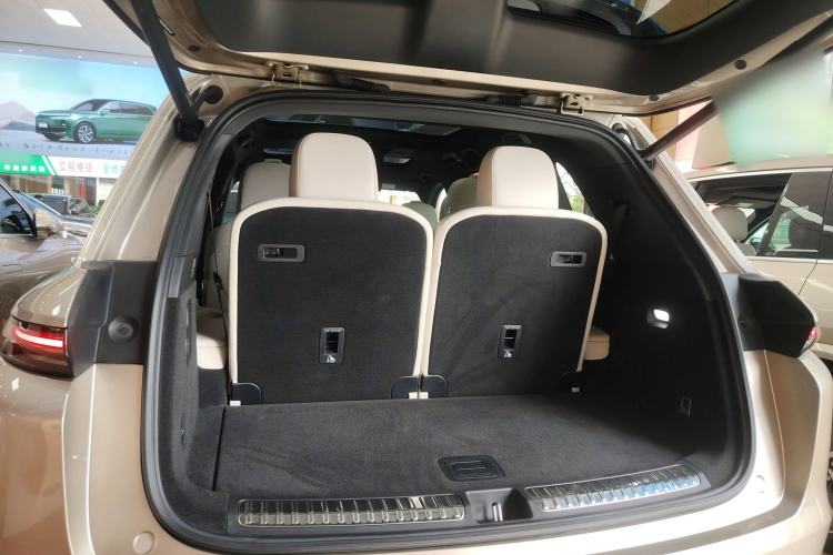 Used Li Auto L8 2024 Ultra Model
