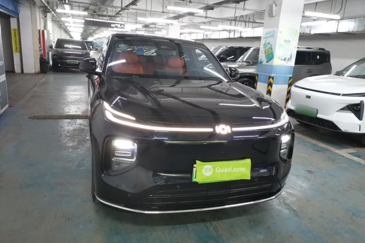 Used  Q07 2025 215 Flagship PLUS
