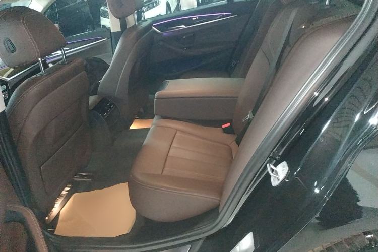 Used BMW 5 Series 2018 525Li Luxury Package
