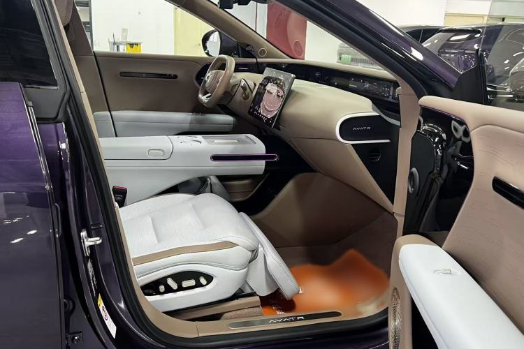 Used  07 2024 Max Extended-Range Edition
