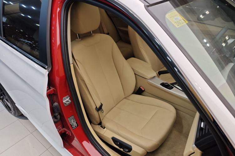 Used BMW 3 Series 2015 320i Luxury Line Stylish Edition