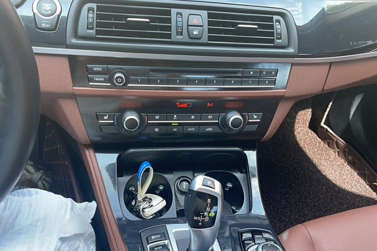 Used BMW 5 Series 2017 520Li Elegant Edition
