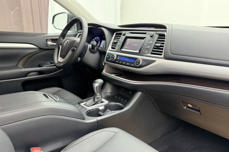 Used Toyota Highlander 2015 2.0T Four-Wheel Drive Luxury Edition 7-Seater