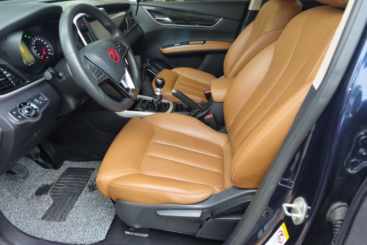 Used BYD Song MAX 2018 1.5T Manual Smart Connect Luxury 6-Seater
