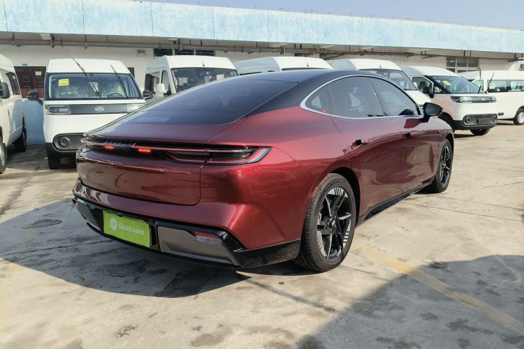 Used  E8 2024 550 km Range Rear-Drive Dragon Edition