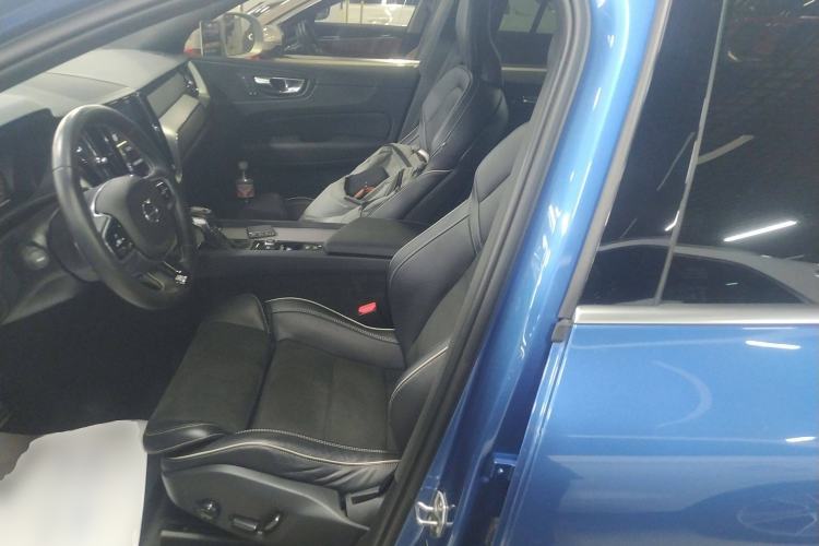 Used Volvo XC60 2019 T5 4x4 Zhiyuan Sport Edition China V Standard
