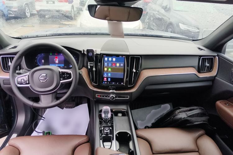 Used Volvo XC60 2023 B5 4x4 Smart Luxury Edition
