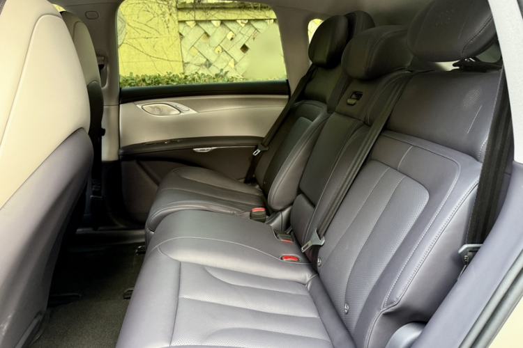 Used IM LS7 2023 90 kWh Elite Rear-Drive Version
