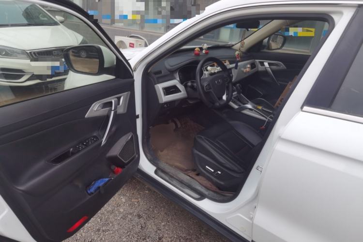 Used Geely Auto Emgrand X7 Sport 2018 1.8TD Automatic Two-Wheel Drive Smart Connect 4G Internet Edition
