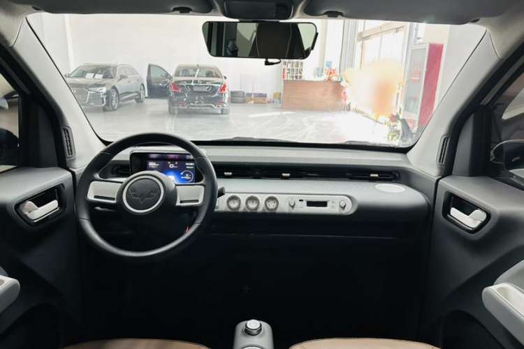 Used Wuling Hongguang MINIEV 2022 GAMEBOY 200km Gaming Edition with Lithium Iron Phosphate
