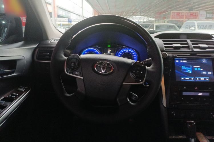 Used Toyota Camry 2016 Dual-Engine 2.5 HG 10th Anniversary Deluxe Navigation Edition
