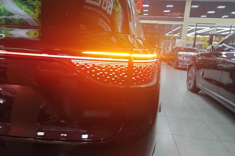 Used Hima AITO M9 2025 Extended-Range Ultra Version 52 kWh 5-Seater Edition