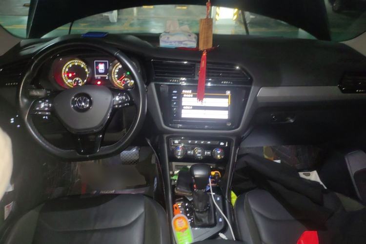 Used Volkswagen Tiguan L 2019 Updated Version 330TSI Automatic Two-Wheel Drive Panoramic Comfort Edition China VI Standard
