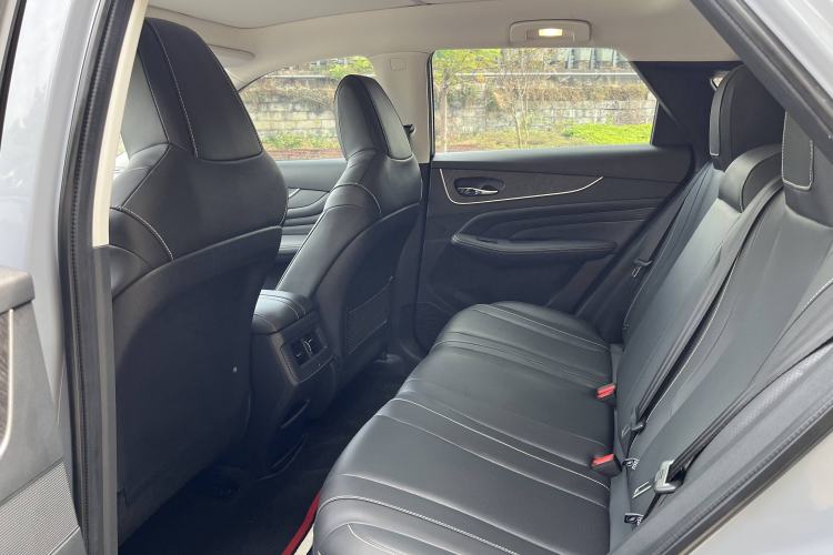 Used Venucia V 2023 260T Idol Edition Pro
