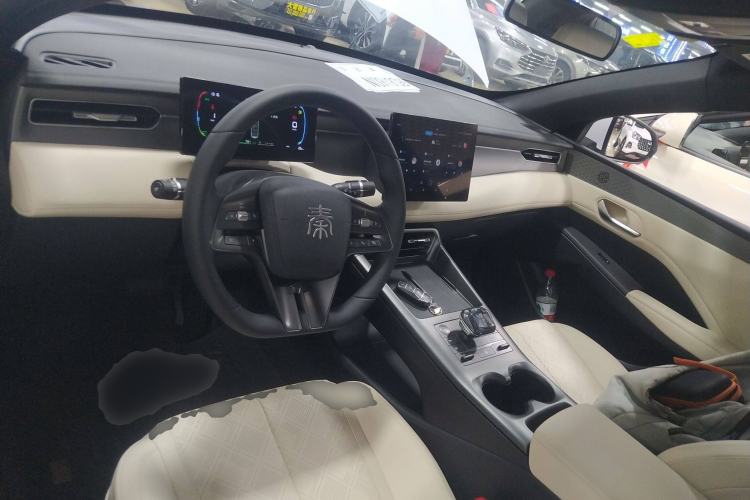 Used BYD Qin PLUS 2025 DM-i Smart Drive 55KM Leading Model
