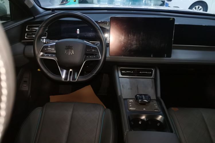 Used BYD Qin L 2024 DM-i 120KM Excellence Model
