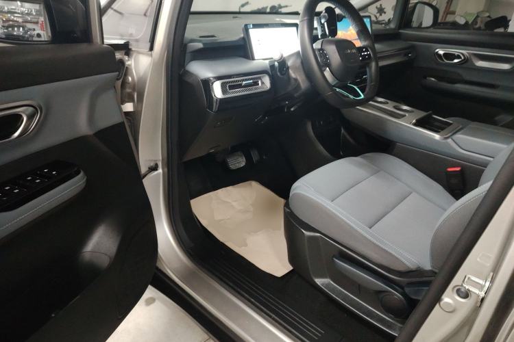 Used AION Y 2023 Younger
