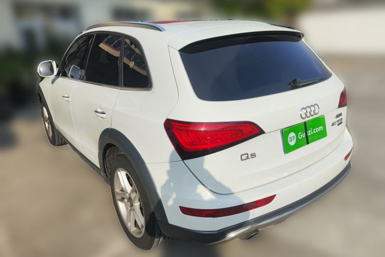 Used Audi Q5 2018 Collector's Edition 40 TFSI Technology Model
