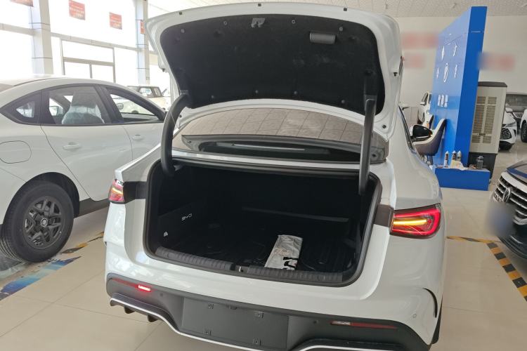 Used BYD Seal 06 New Energy 2025 DM-i Smart Drive 80KM Luxury Model
