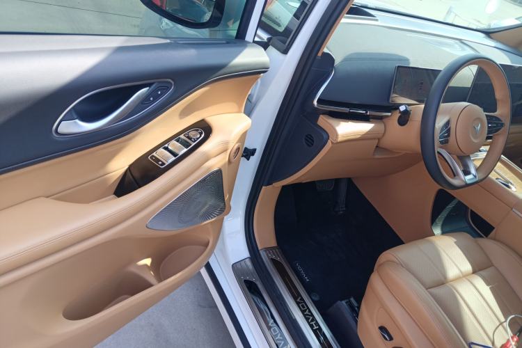 Used VOYAH Dream 2025 PHEV Four-Wheel Drive Prestige Kunpeng Edition
