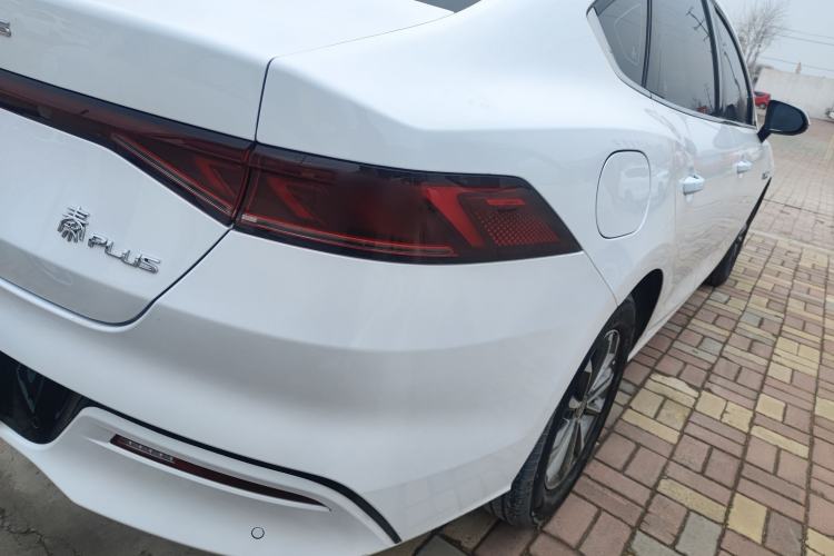 Used BYD Qin PLUS 2024 HONOR Edition DM-i 55KM Leading Model
