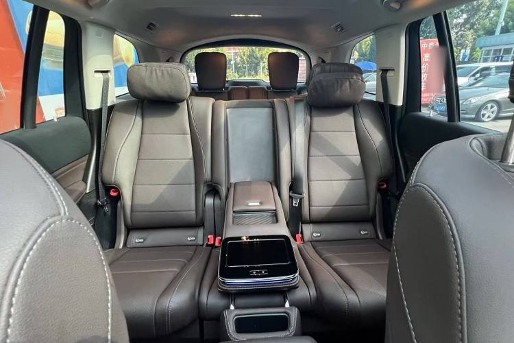 Used Mercedes-Benz GLS 2023 Refresh GLS 450 4MATIC Fashion Edition
