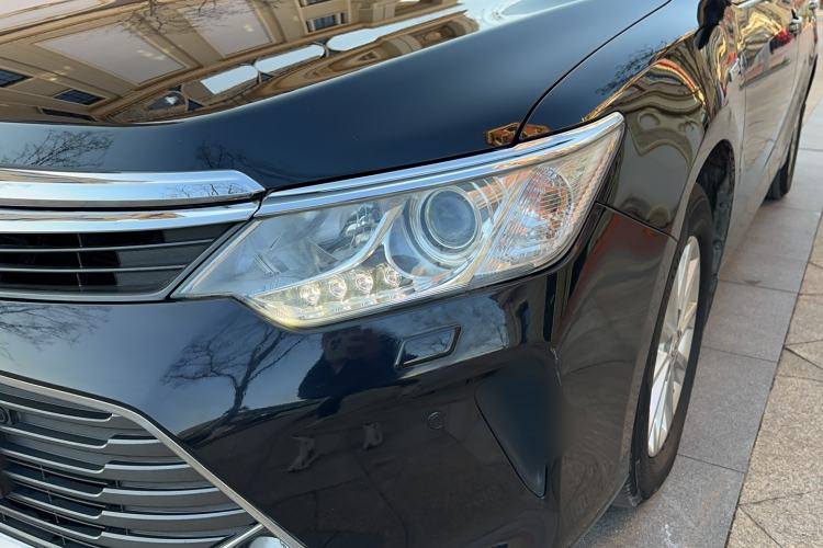 Used Toyota Camry 2015 Dual-Engine 2.5 HG Luxury Navigation Edition
