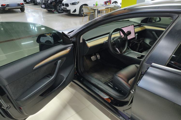 Used Tesla Model 3 2021 Revised Version II – Performance High-Performance All-Wheel-Drive Edition
