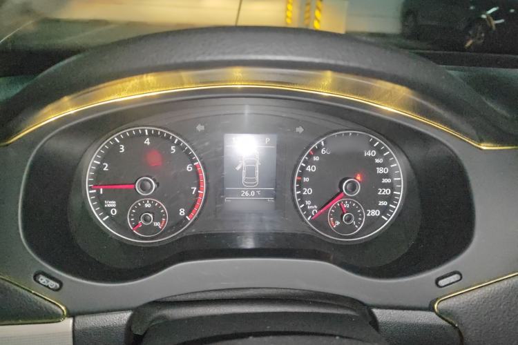 Used Volkswagen Sagitar 2014 Revised Version 1.4TSI Automatic Luxury Edition
