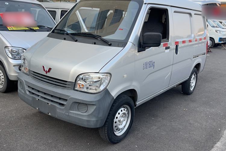 Used Wuling Zhiguang 2020 1.2L Van Utility Model China VI Emission Standard 2 Seats LSI
