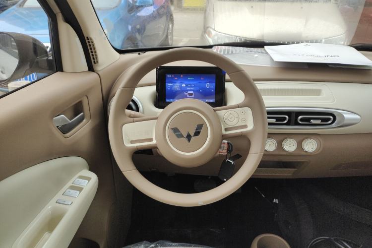 Used Wuling Hongguang MINIEV 2025 Four-Door Version Advanced Edition
