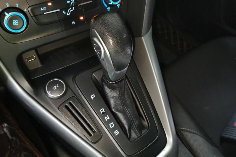 Used Ford Focus 2018 Hatchback Classic 1.6L Automatic Comfort Plus SmartDrive Edition
