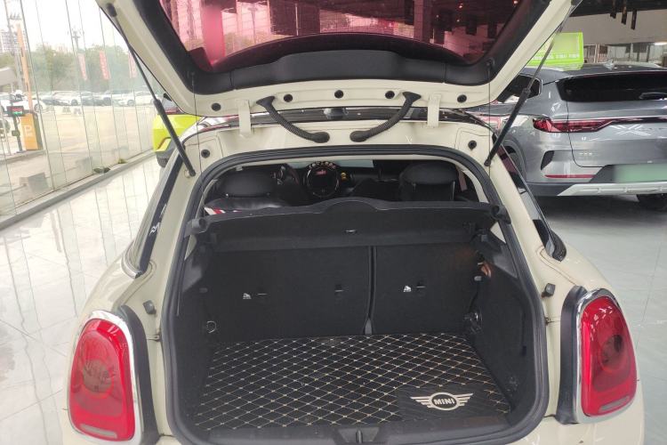 Used  MINI 2016 1.5T COOPER Five-Door Edition
