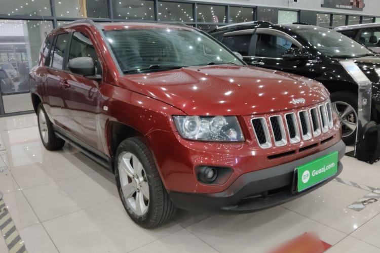 Used  Compass 2014 Revised Version 2.0L Two-Wheel Drive Entry-Level Edition
