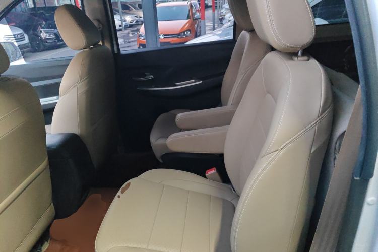 Used Wuling Hongguang 2019 1.5L S Comfort Edition China VI LAR
