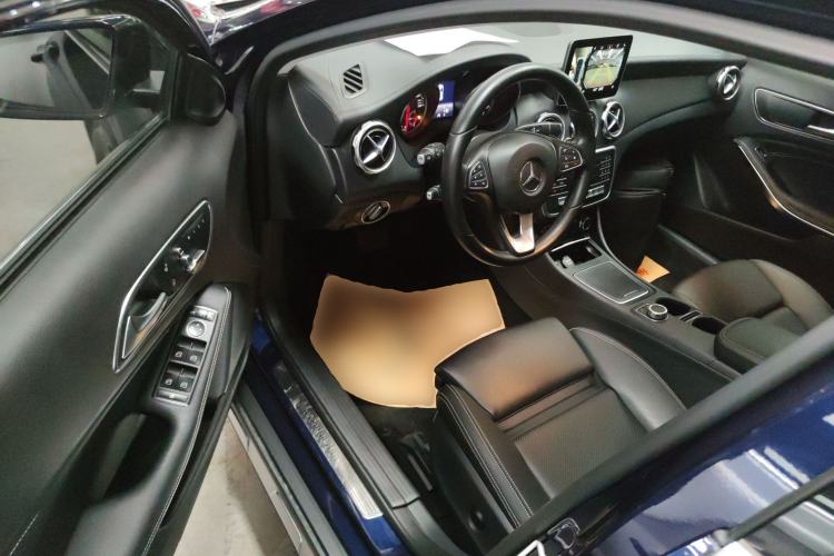 Used Mercedes-Benz GLA 2017 GLA 200 Fashion Model
