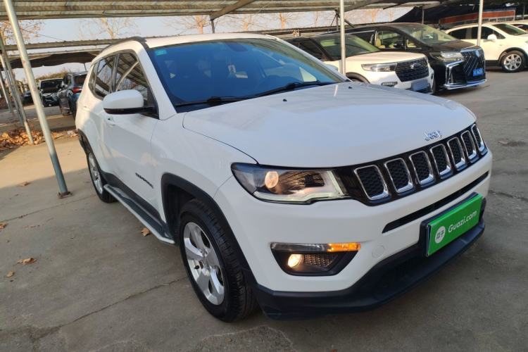 Used  Compass 2019 200T Automatic Family Edition - Connected Large Screen Version