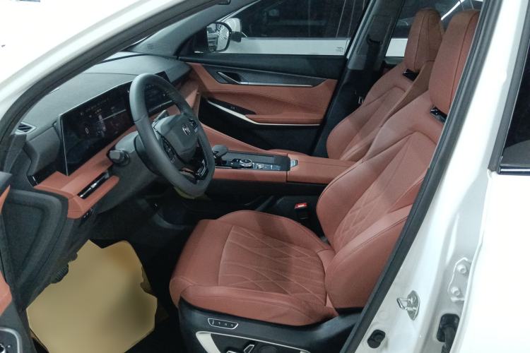 Used Changan CS75 PLUS 2024 3rd Generation Champion Edition 2.0T Intelligent Drive Performance Model
