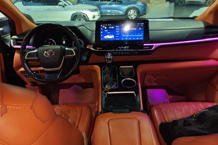 Used Toyota Sienna 2021 2.5L Hybrid Luxury Edition
