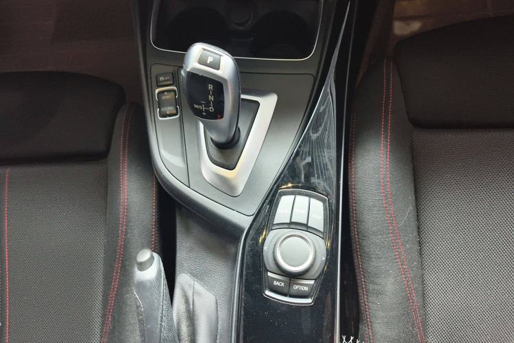 Used BMW 1 Series 2018 118i Sport Design Package
